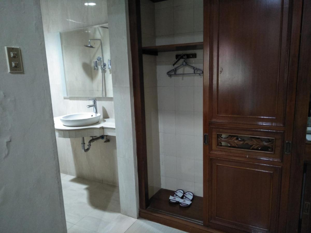 Hotel Indah Palace יוגיאקרטה מראה חיצוני תמונה