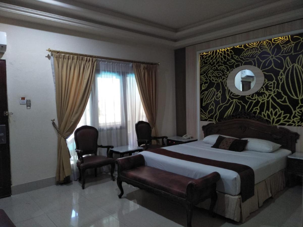 Hotel Indah Palace יוגיאקרטה מראה חיצוני תמונה