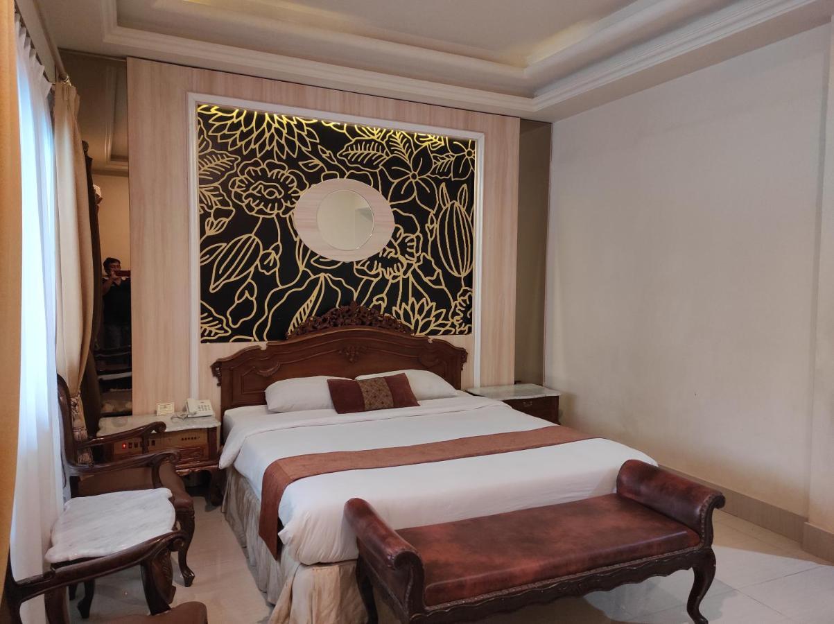 Hotel Indah Palace יוגיאקרטה מראה חיצוני תמונה