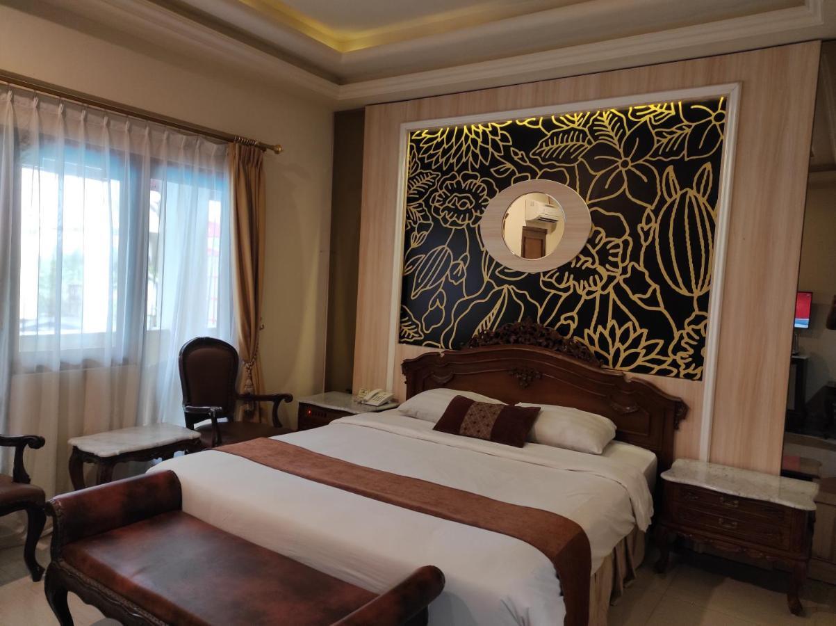 Hotel Indah Palace יוגיאקרטה מראה חיצוני תמונה