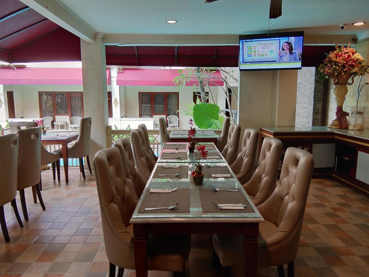 Hotel Indah Palace יוגיאקרטה מראה חיצוני תמונה