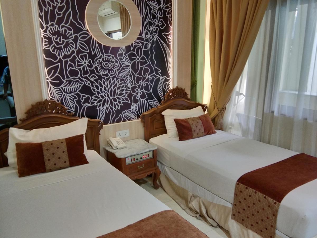 Hotel Indah Palace יוגיאקרטה מראה חיצוני תמונה