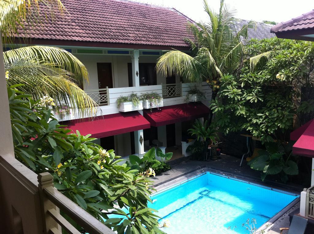 Hotel Indah Palace יוגיאקרטה מראה חיצוני תמונה