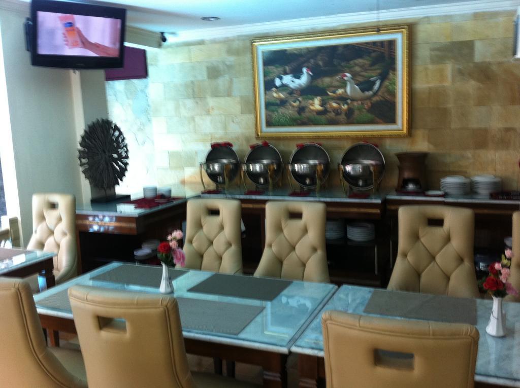 Hotel Indah Palace יוגיאקרטה מראה חיצוני תמונה