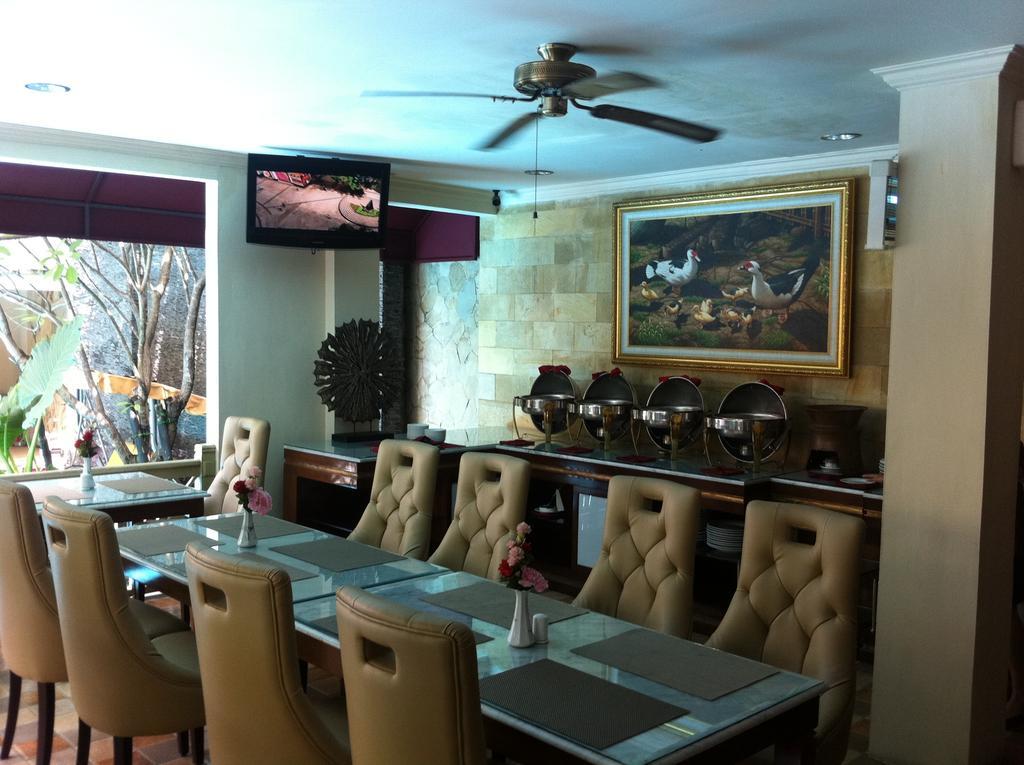 Hotel Indah Palace יוגיאקרטה מראה חיצוני תמונה