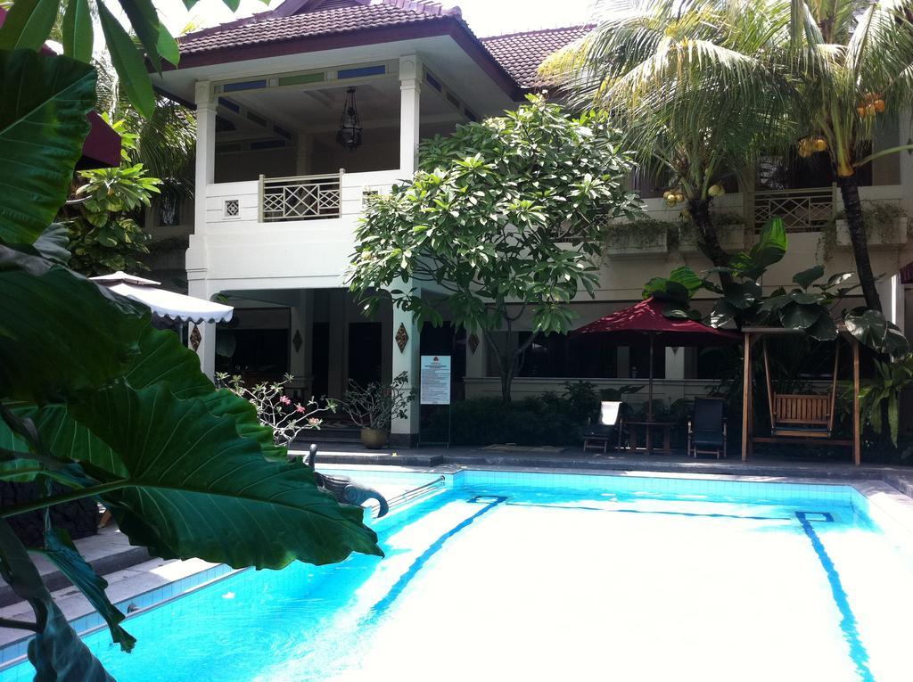 Hotel Indah Palace יוגיאקרטה מראה חיצוני תמונה