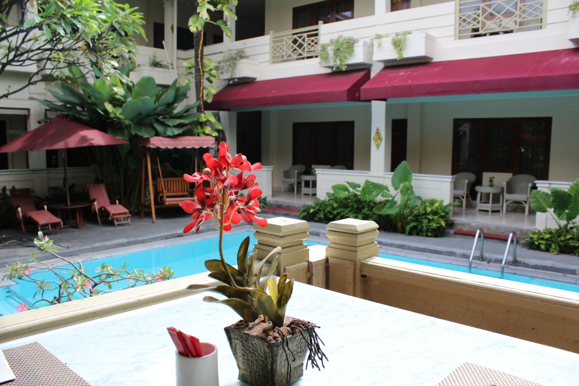 Hotel Indah Palace יוגיאקרטה מראה חיצוני תמונה