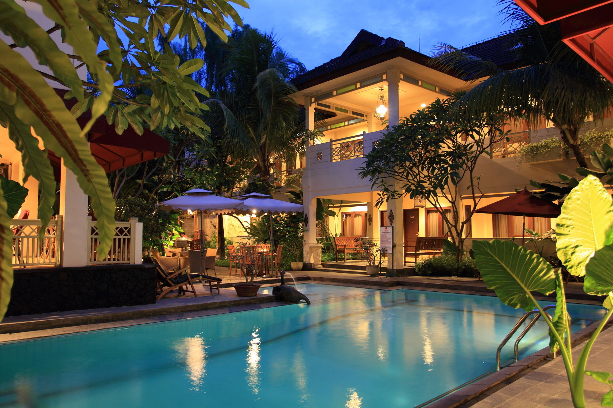 Hotel Indah Palace יוגיאקרטה מראה חיצוני תמונה