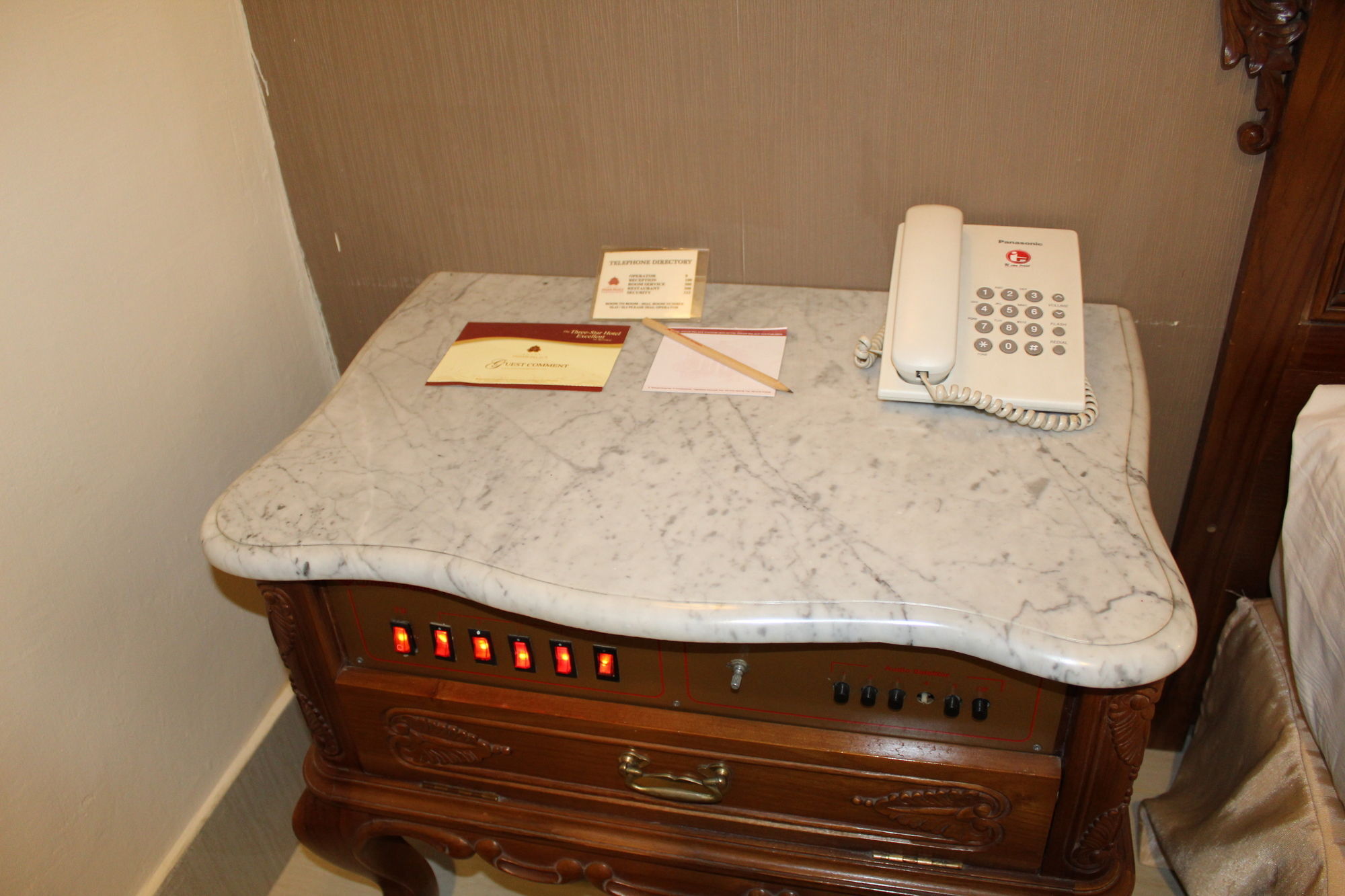 Hotel Indah Palace יוגיאקרטה מראה חיצוני תמונה